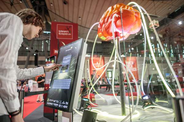 KI trainieren und neue Fähigkeiten entwickeln: Beim Jugend-Event ging es nicht nur handwerklich, sondern auch digital zur Sache. Foto: IdeenExpo